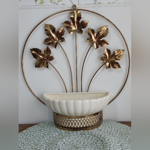 60s Hollywood Regency style wall pocket planter - Picture 1 of 5